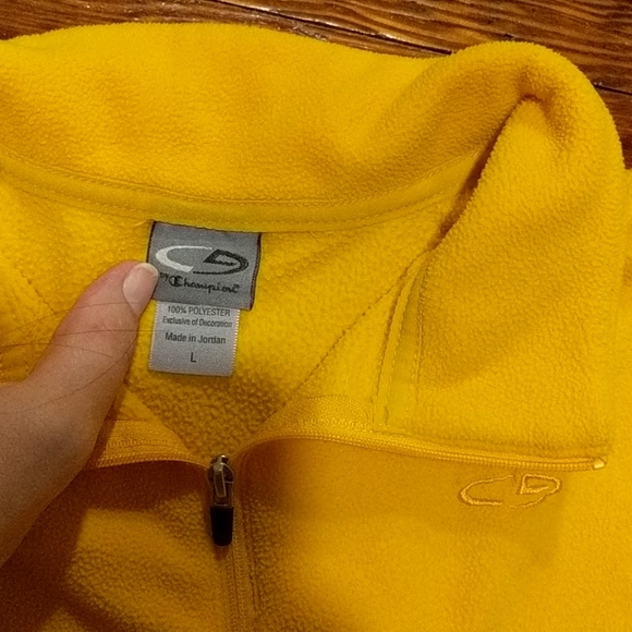 Mustard yellow fleece pullover - Picture 2 of 2
